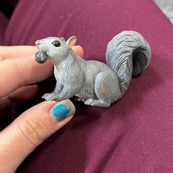 Large MINIATURE SQUIRREL figure - Picture 1 of 3